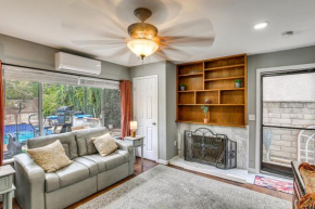 Anaheim Studio with Fireplace 14 Mi to Disneyland!